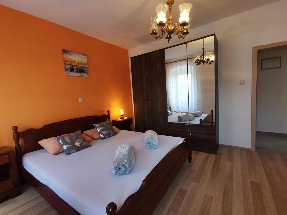 Apartman Pod Nehajem Apartment Сен Екстериор снимка