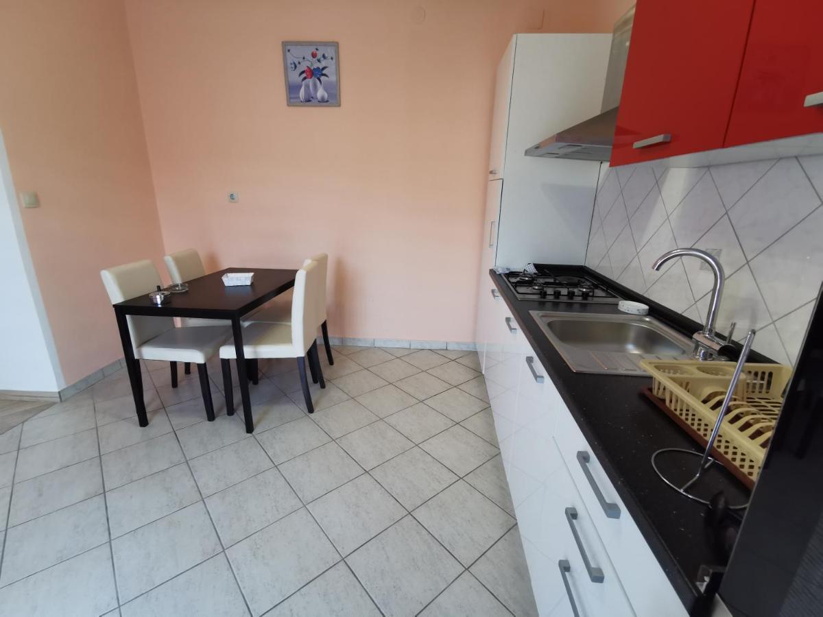 Apartman Pod Nehajem Apartment Сен Екстериор снимка