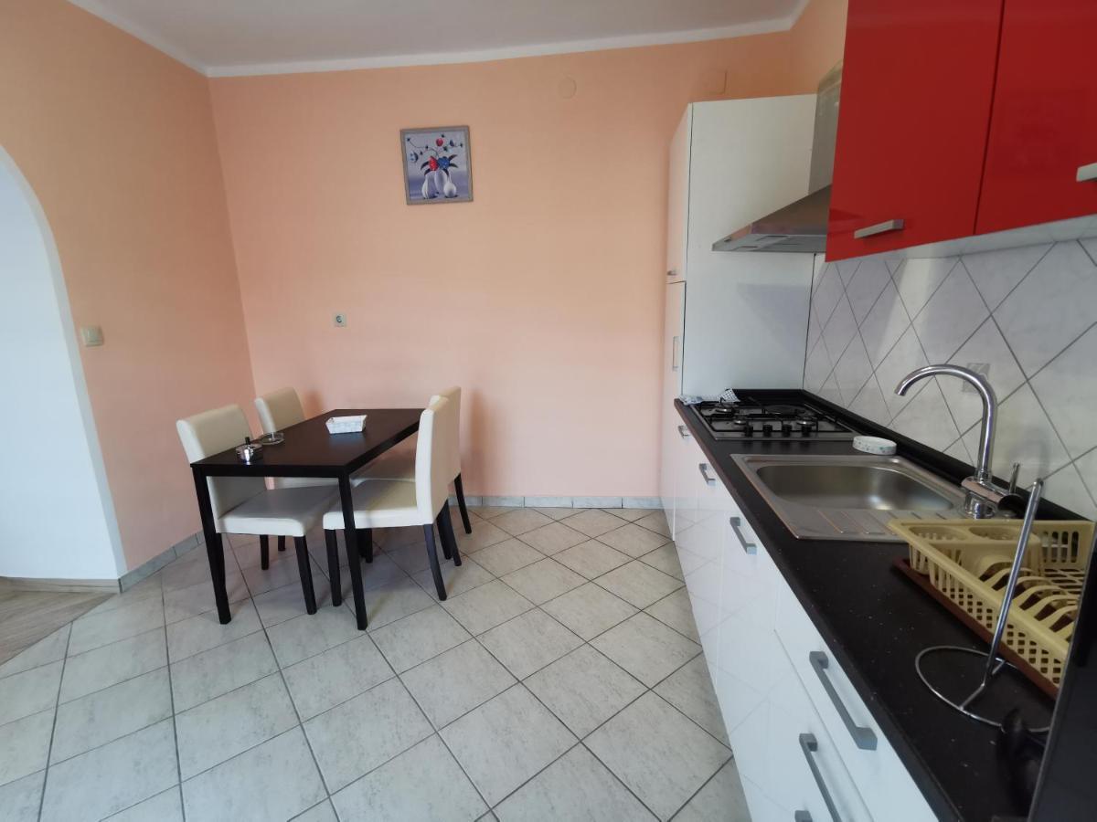 Apartman Pod Nehajem Apartment Сен Екстериор снимка