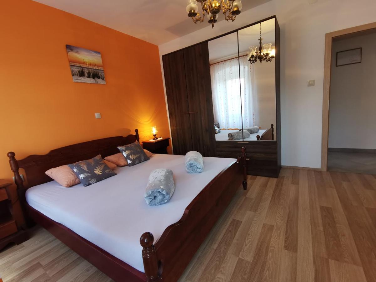 Apartman Pod Nehajem Apartment Сен Екстериор снимка