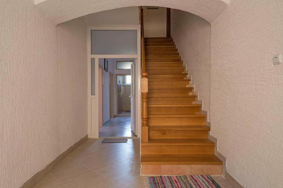 Apartman Pod Nehajem Apartment Сен Екстериор снимка